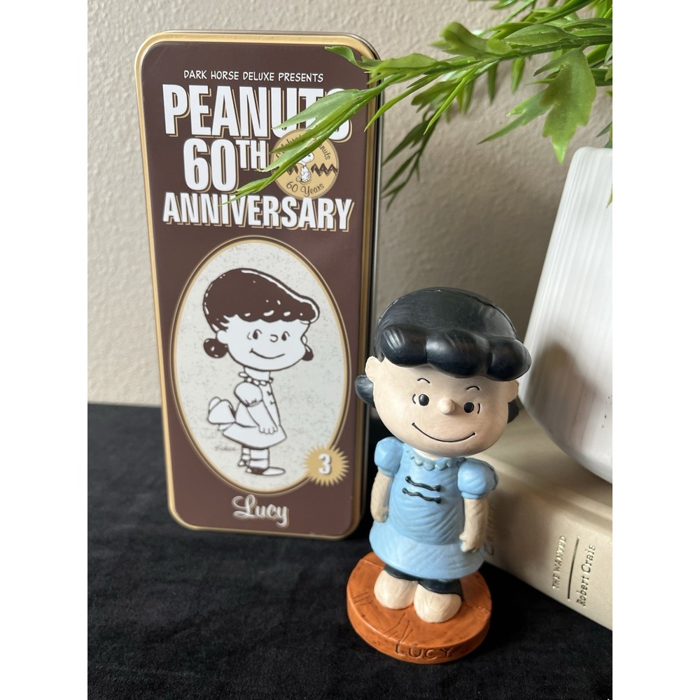 Peanuts Lucy Dark Horse Deluxe 60th Anniversary Statue #573/650 Complete
